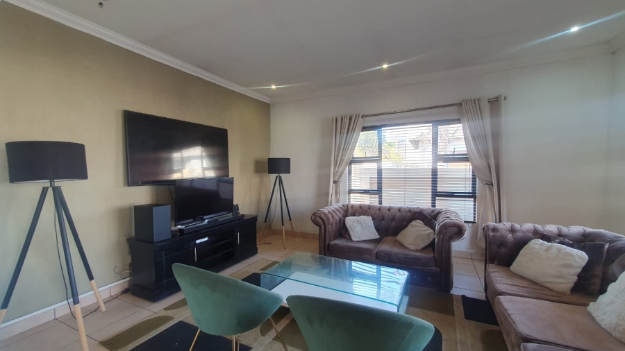 4 Bedroom Property for Sale in Amberfield Gauteng