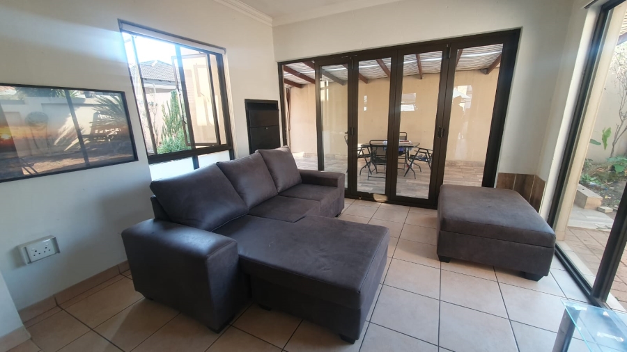 4 Bedroom Property for Sale in Amberfield Gauteng