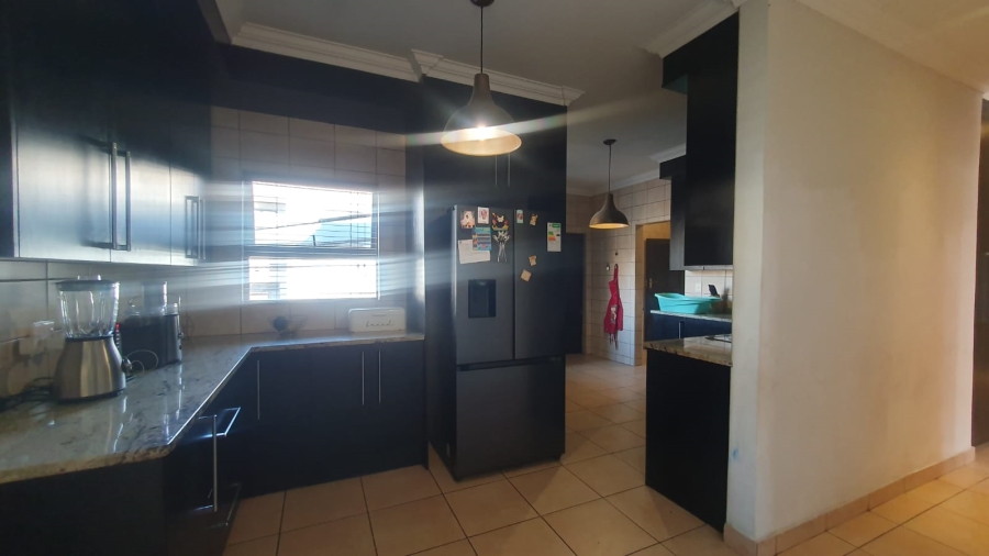 4 Bedroom Property for Sale in Amberfield Gauteng