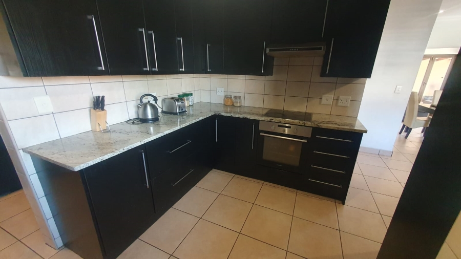 4 Bedroom Property for Sale in Amberfield Gauteng