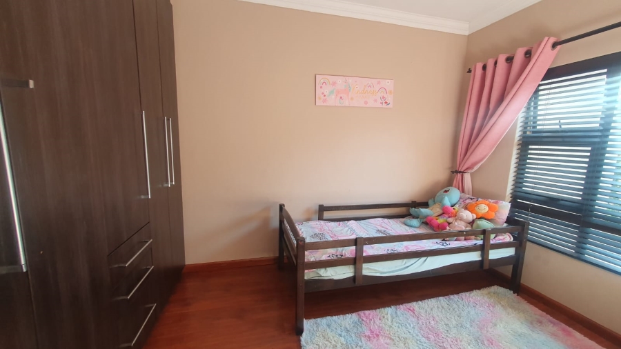 4 Bedroom Property for Sale in Amberfield Gauteng