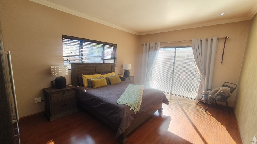 4 Bedroom Property for Sale in Amberfield Gauteng