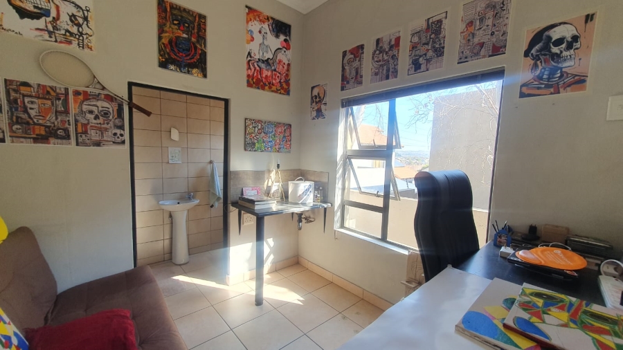 4 Bedroom Property for Sale in Amberfield Gauteng