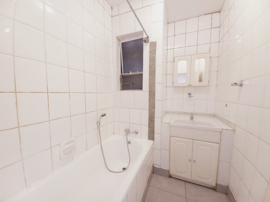 To Let 2 Bedroom Property for Rent in Malvern East Gauteng