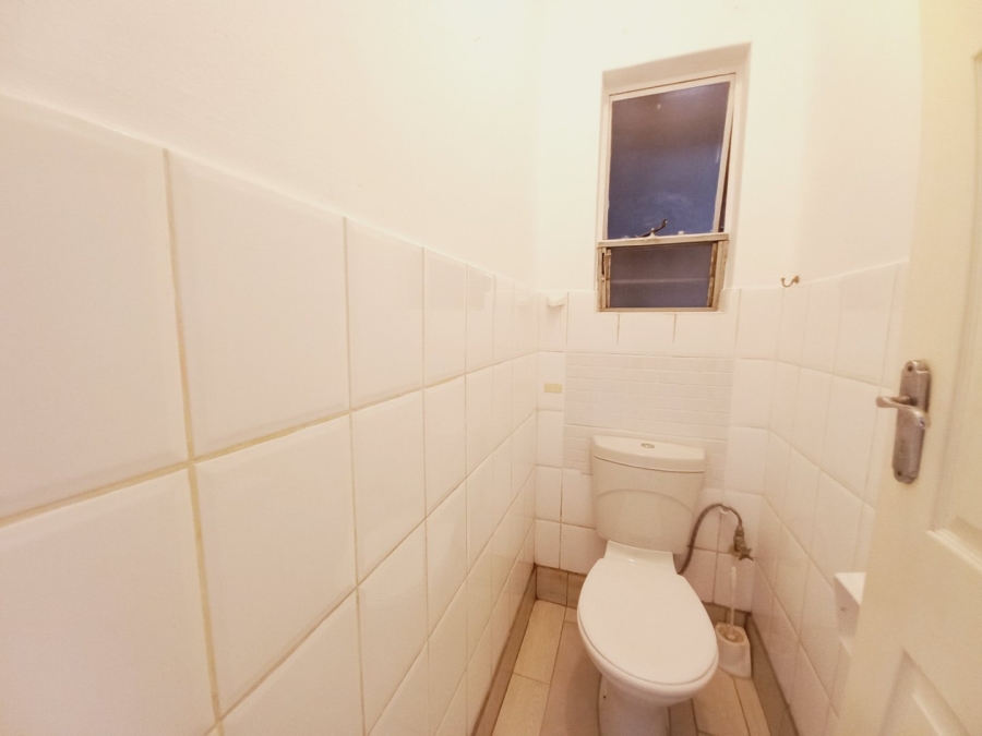 To Let 2 Bedroom Property for Rent in Malvern East Gauteng