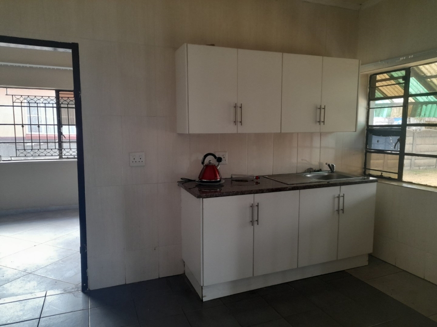 2 Bedroom Property for Sale in Peacehaven Gauteng