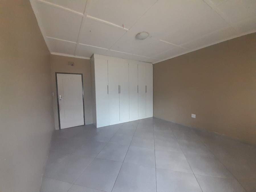 2 Bedroom Property for Sale in Peacehaven Gauteng