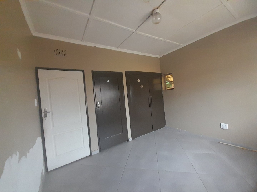 2 Bedroom Property for Sale in Peacehaven Gauteng