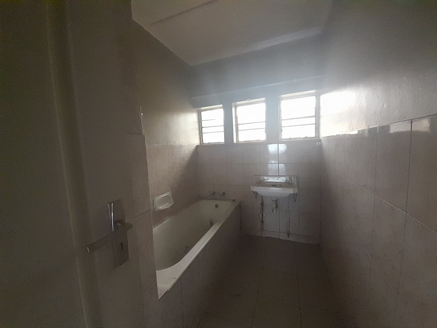 2 Bedroom Property for Sale in Peacehaven Gauteng