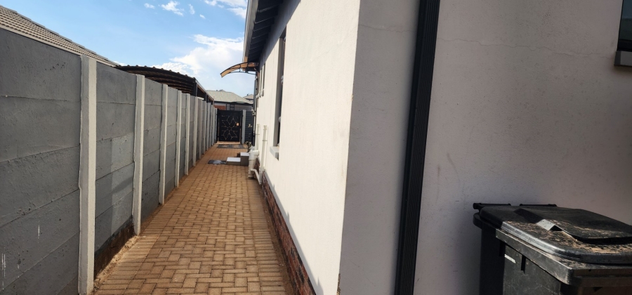 4 Bedroom Property for Sale in Sky City Gauteng