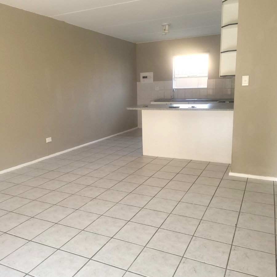 To Let 2 Bedroom Property for Rent in Vorna Valley Gauteng