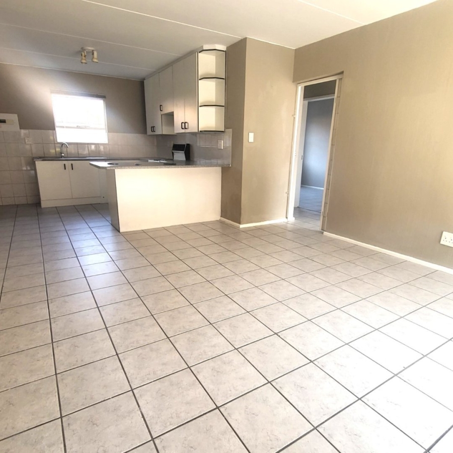 To Let 2 Bedroom Property for Rent in Vorna Valley Gauteng