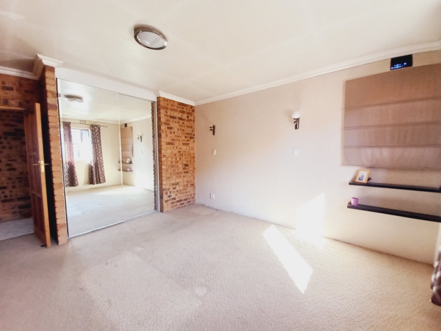 4 Bedroom Property for Sale in Primrose Gauteng