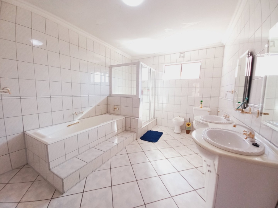 4 Bedroom Property for Sale in Primrose Gauteng