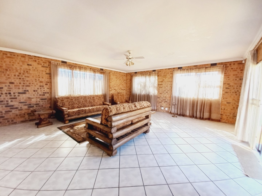 4 Bedroom Property for Sale in Primrose Gauteng
