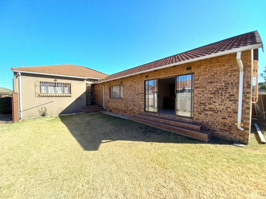 4 Bedroom Property for Sale in Primrose Gauteng