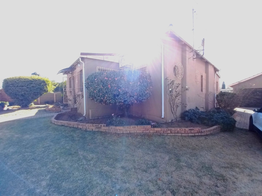 4 Bedroom Property for Sale in Primrose Gauteng