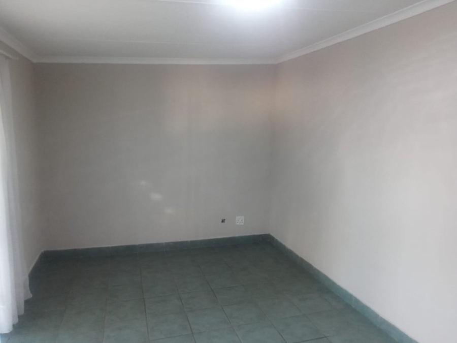 To Let 1 Bedroom Property for Rent in Highway Gardens Gauteng
