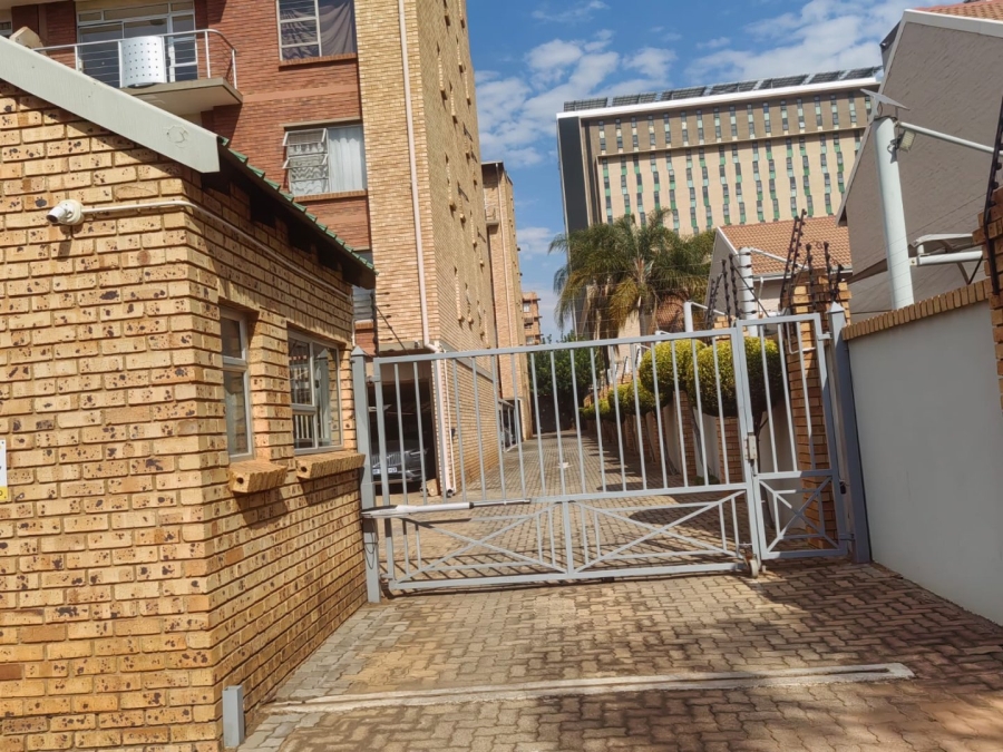 1 Bedroom Property for Sale in Hatfield Gauteng