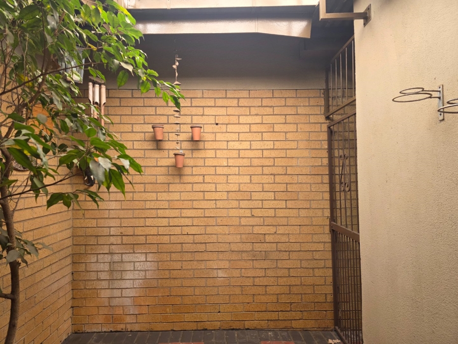 3 Bedroom Property for Sale in Vanderbijlpark SE 6 Gauteng