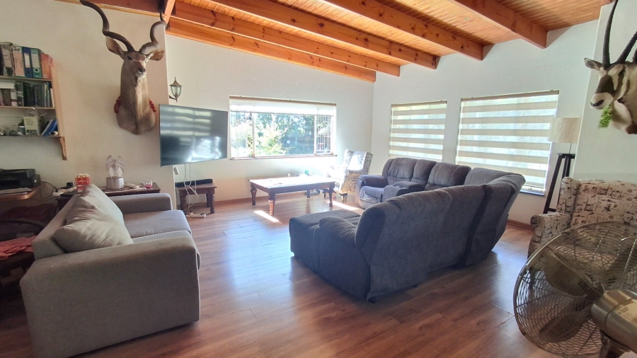 5 Bedroom Property for Sale in Pretoria Gardens Gauteng