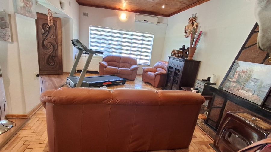 5 Bedroom Property for Sale in Pretoria Gardens Gauteng