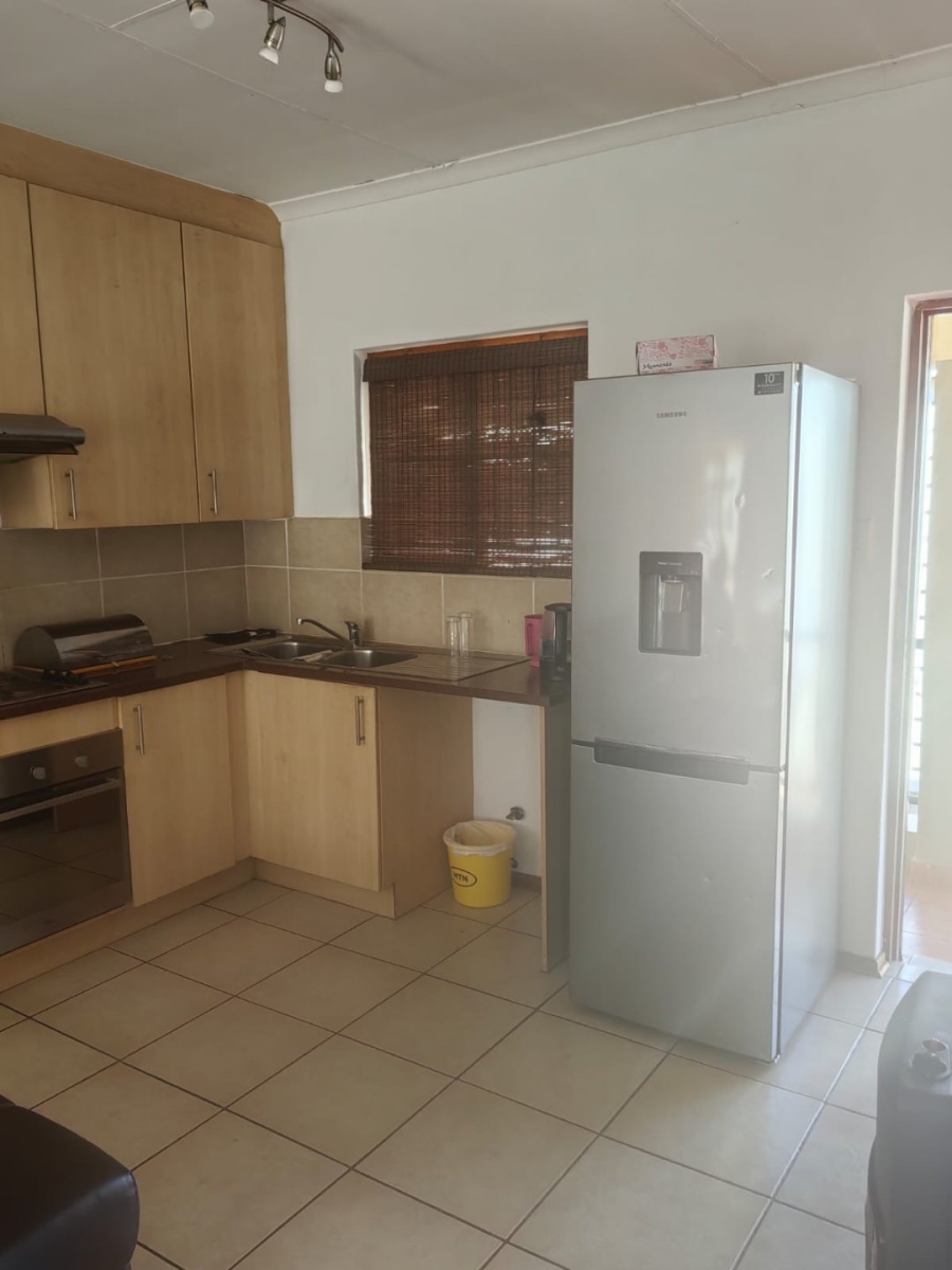 2 Bedroom Property for Sale in Hesteapark Gauteng