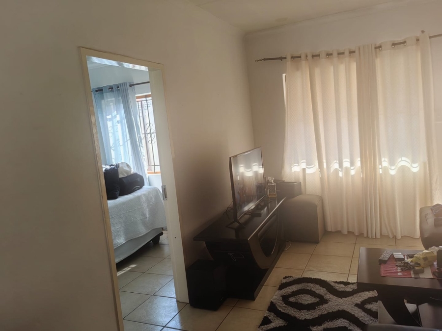 2 Bedroom Property for Sale in Hesteapark Gauteng