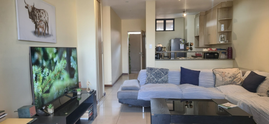 2 Bedroom Property for Sale in Rooihuiskraal North Gauteng