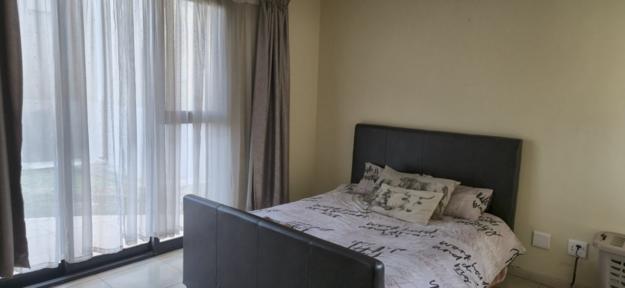 2 Bedroom Property for Sale in Rooihuiskraal North Gauteng