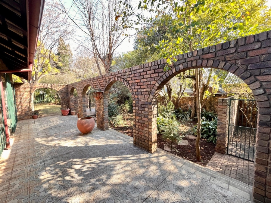 To Let 4 Bedroom Property for Rent in Eldoraigne Gauteng