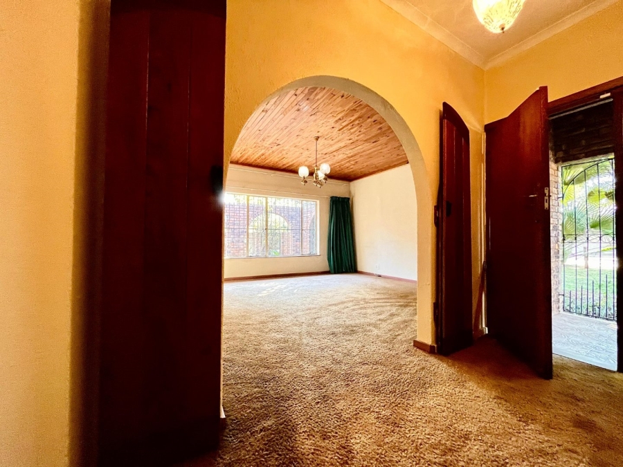 To Let 4 Bedroom Property for Rent in Eldoraigne Gauteng
