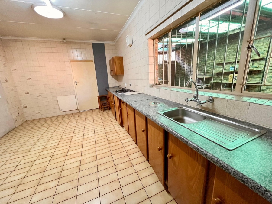 To Let 4 Bedroom Property for Rent in Eldoraigne Gauteng