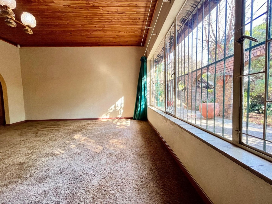 To Let 4 Bedroom Property for Rent in Eldoraigne Gauteng