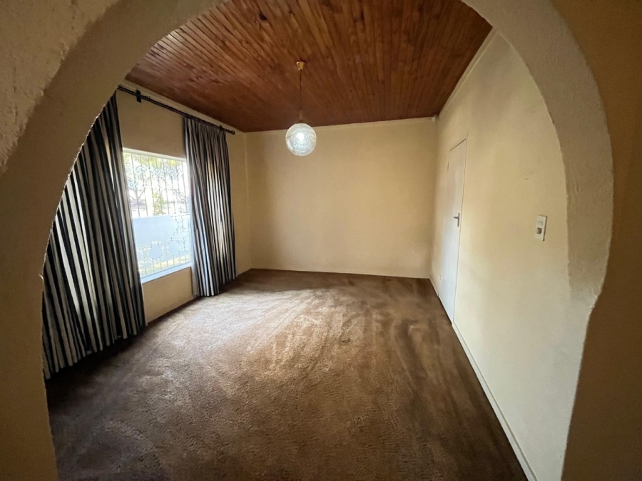 To Let 4 Bedroom Property for Rent in Eldoraigne Gauteng