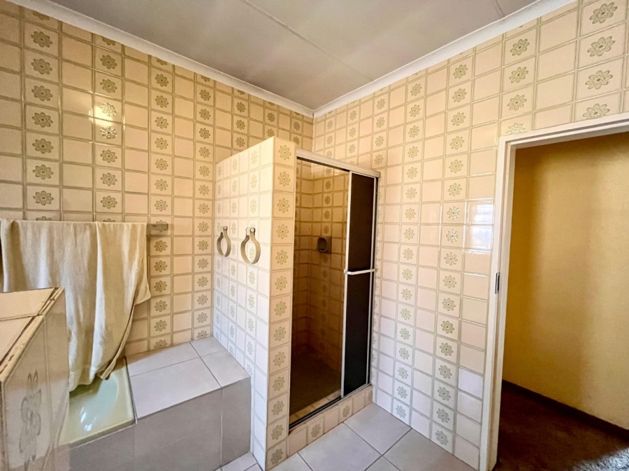 To Let 4 Bedroom Property for Rent in Eldoraigne Gauteng