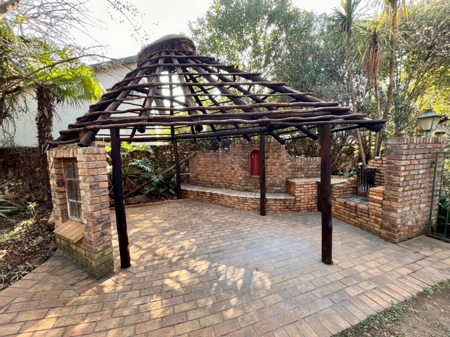 To Let 4 Bedroom Property for Rent in Eldoraigne Gauteng
