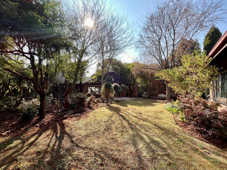 To Let 4 Bedroom Property for Rent in Eldoraigne Gauteng