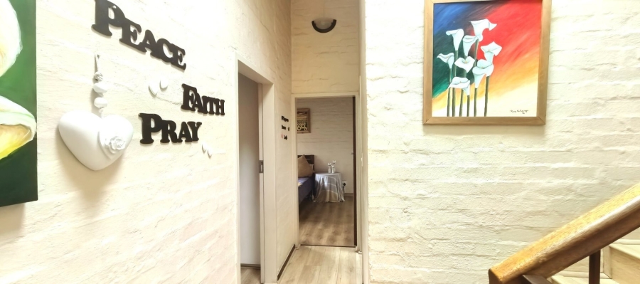 3 Bedroom Property for Sale in La Montagne Gauteng