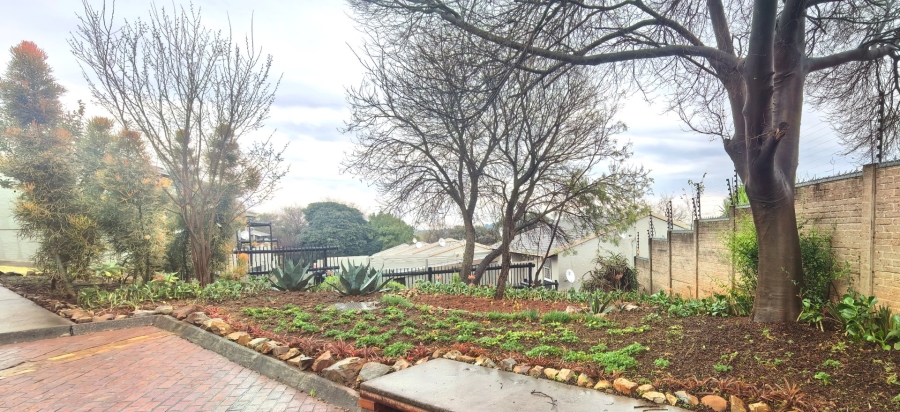 3 Bedroom Property for Sale in La Montagne Gauteng