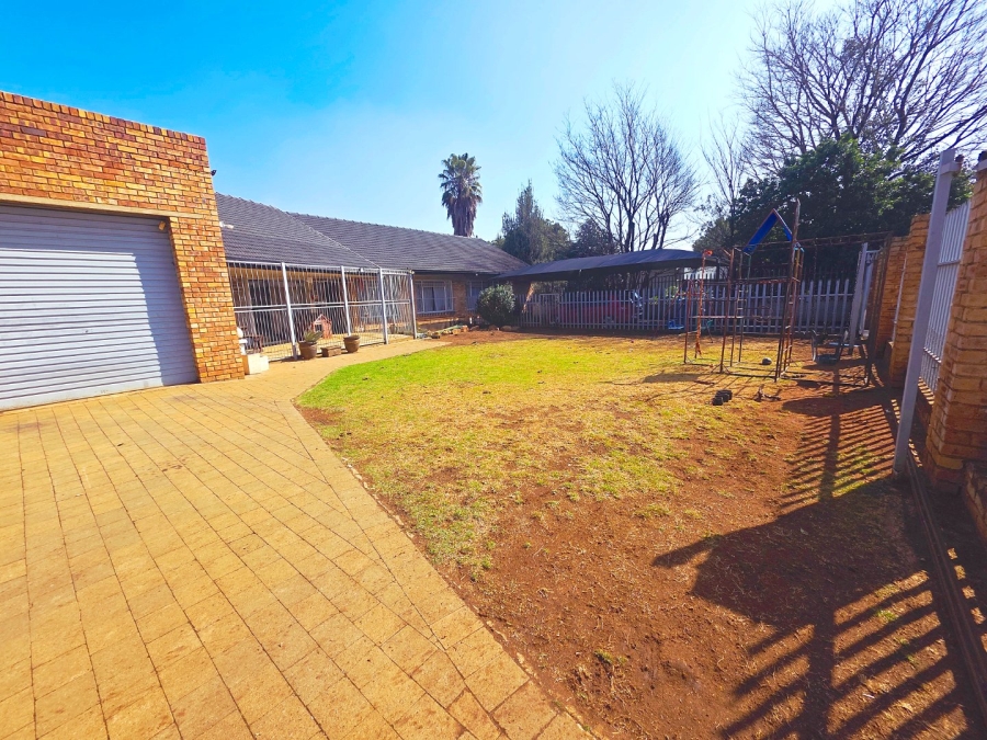 4 Bedroom Property for Sale in Petersfield Gauteng