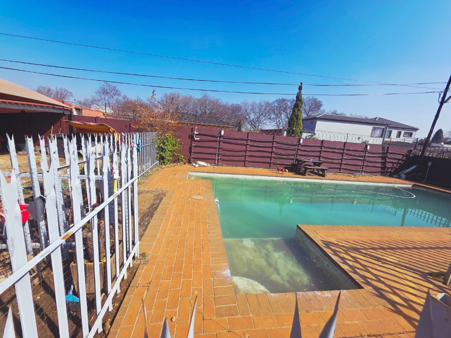 4 Bedroom Property for Sale in Petersfield Gauteng