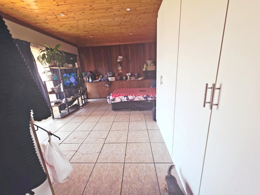4 Bedroom Property for Sale in Petersfield Gauteng