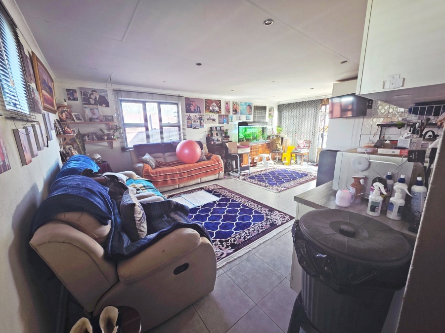 4 Bedroom Property for Sale in Petersfield Gauteng