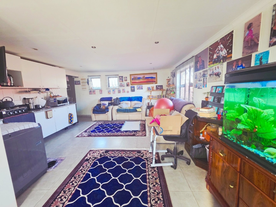 4 Bedroom Property for Sale in Petersfield Gauteng