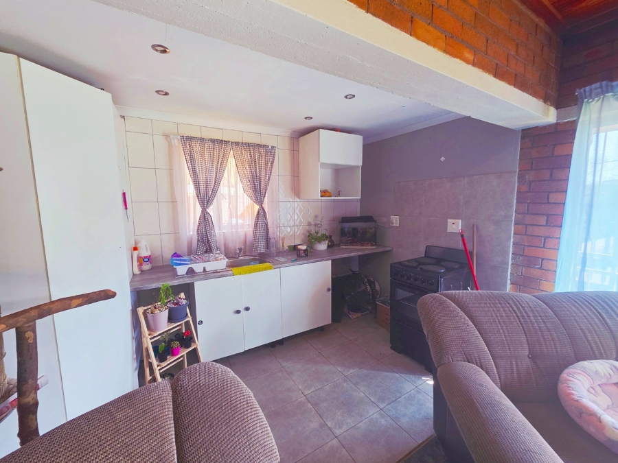 4 Bedroom Property for Sale in Petersfield Gauteng