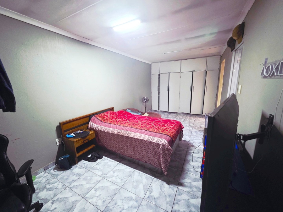 4 Bedroom Property for Sale in Petersfield Gauteng