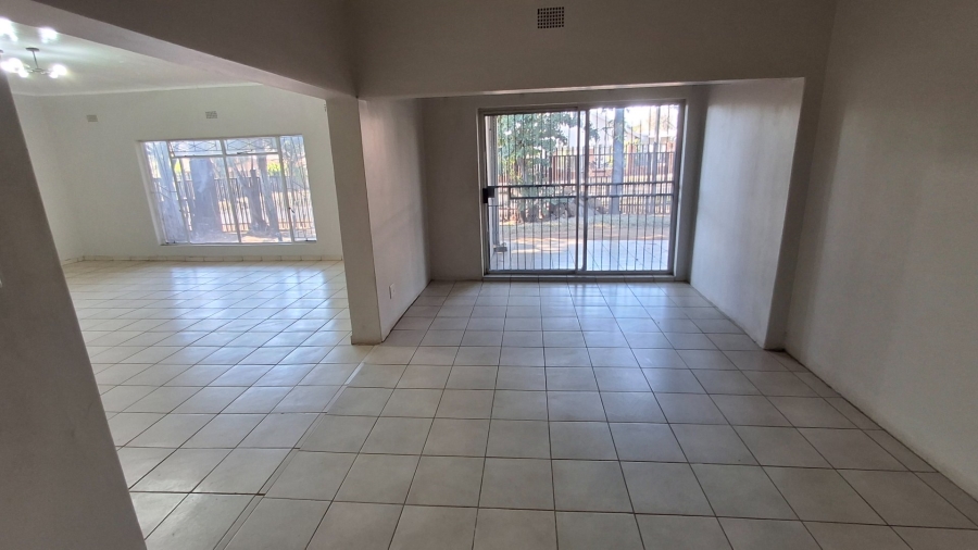 4 Bedroom Property for Sale in Pretoria Gardens Gauteng
