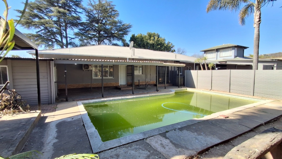 4 Bedroom Property for Sale in Pretoria Gardens Gauteng