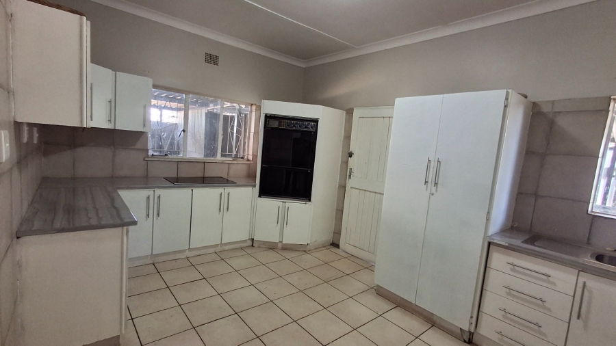 4 Bedroom Property for Sale in Pretoria Gardens Gauteng